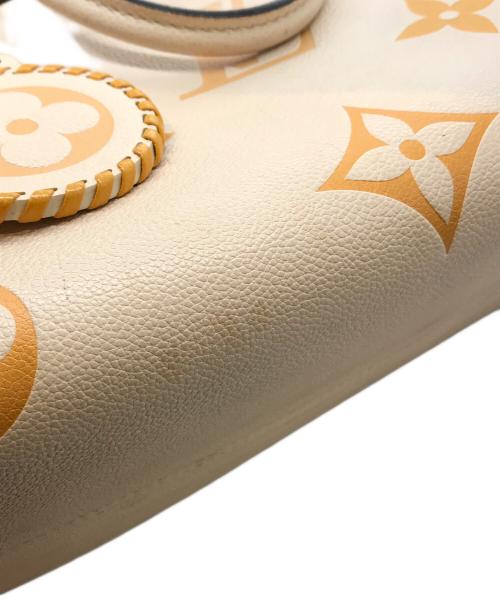 LOUIS VUITTON（ルイ ヴィトン）LOUIS VUITTON (ルイ ヴィトン) アンプラント オンザゴー MM　M45717 ベージュの古着・服飾アイテム