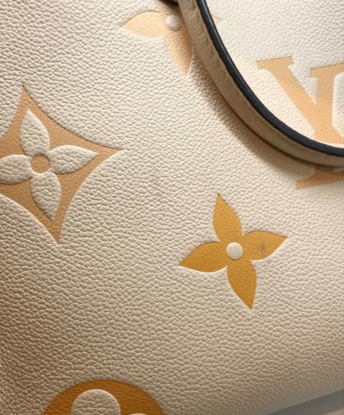 LOUIS VUITTON（ルイ ヴィトン）LOUIS VUITTON (ルイ ヴィトン) アンプラント オンザゴー MM　M45717 ベージュの古着・服飾アイテム