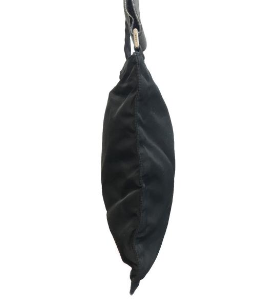 PRADA（プラダ）PRADA (プラダ) ナイロンショルダーバッグ ブラックの古着・服飾アイテム