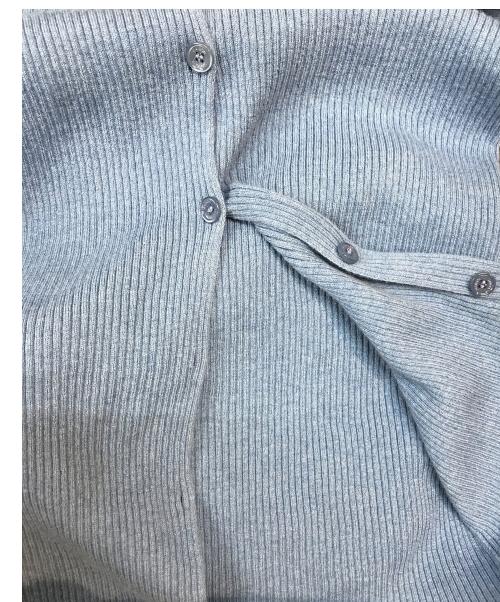 maison kitsune（メゾンキツネ）MAISON KITSUNE (メゾンキツネ) ベイビー フォックス ファイン リブ ウール カーディガン　PW00513KT1155 スカイブルー サイズ:Sの古着・服飾アイテム