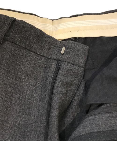GIORGIO ARMANI（ジョルジョアルマーニ）GIORGIO ARMANI (ジョルジョアルマーニ) センタープレスパンツ グレー サイズ:XLの古着・服飾アイテム