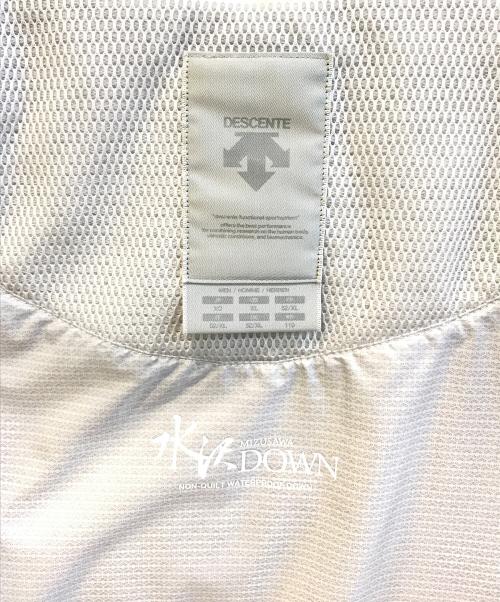 DESCENTE（デサント）DESCENTE (デサント) ダウンジャケット　DAMOGK34U アイボリー サイズ:XLの古着・服飾アイテム