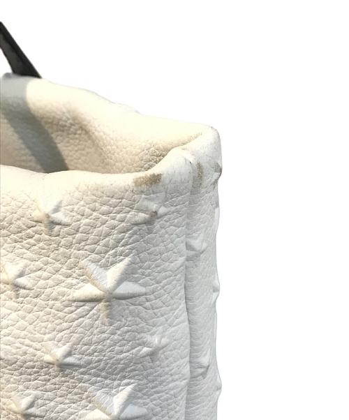 JIMMY CHOO（ジミーチュウ）JIMMY CHOO (ジミーチュウ) ピムリコエンボストートバッグ グレーの古着・服飾アイテム