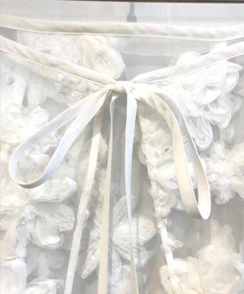 TOLIGHT（トライト）TOLIGHT (トライト) JOURNAL STANDARD (ジャーナルスタンダード) フラワーモチーフラップスカート 25-060-410-0011-1-0 ホワイト サイズ:freeの古着・服飾アイテム