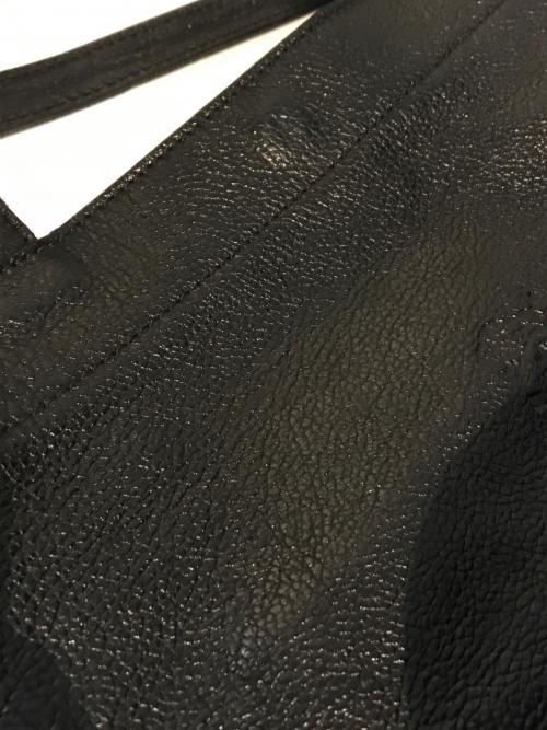 IL BISONTE（イル ビゾンテ）IL BISONTE (イル ビゾンテ) タッセルチャーム付き2WAYショルダーバッグ ブラックの古着・服飾アイテム