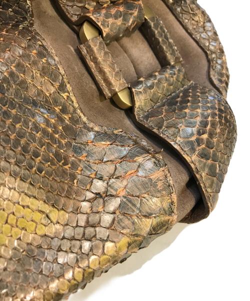 JIMMY CHOO（ジミーチュウ）JIMMY CHOO (ジミーチュウ) パイソン 型押しトートバッグ ベージュの古着・服飾アイテム