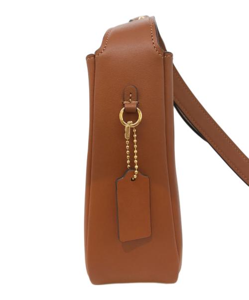 COACH（コーチ）COACH (コーチ) ハドリーミニクロスボディバッグ　CBM63 ベージュの古着・服飾アイテム
