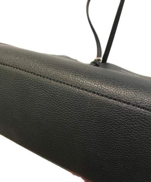 CHARLES & KEITH（チャールズアンドキース）CHARLES & KEITH (チャールズアンドキース) クラッシックダブルハンドルトートバッグ ブラックの古着・服飾アイテム