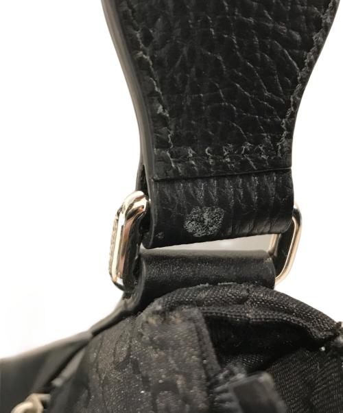 GUCCI（グッチ）GUCCI (グッチ) ナイロンショルダーバッグ ブラックの古着・服飾アイテム