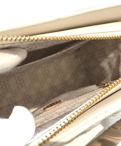 RANDA（ランダ）RANDA (ランダ) ビジューキルティングバッグ ベージュの古着・服飾アイテム