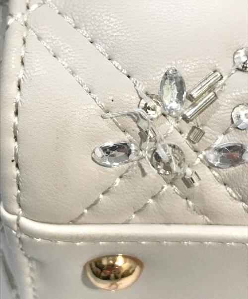 RANDA（ランダ）RANDA (ランダ) ビジューキルティングバッグ ベージュの古着・服飾アイテム