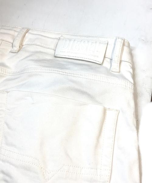 DIESEL（ディーゼル）DIESEL (ディーゼル) デニムパンツ ホワイト サイズ:81cmの古着・服飾アイテム