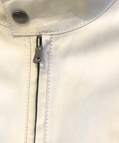 HUGO BOSS（ヒューゴ ボス）HUGO BOSS (ヒューゴ ボス) レザージャケット アイボリー サイズ:Lの古着・服飾アイテム