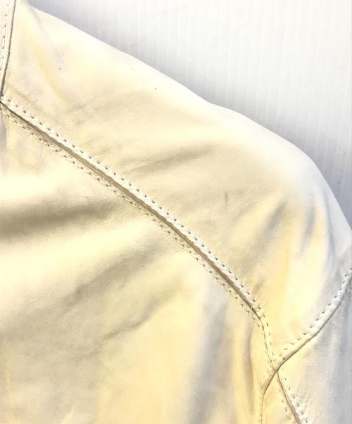 HUGO BOSS（ヒューゴ ボス）HUGO BOSS (ヒューゴ ボス) レザージャケット アイボリー サイズ:Lの古着・服飾アイテム