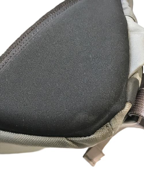 ARC'TERYX（アークテリクス）ARC'TERYX (アークテリクス) ARRO 22 BACKPACK　461852 グレーの古着・服飾アイテム