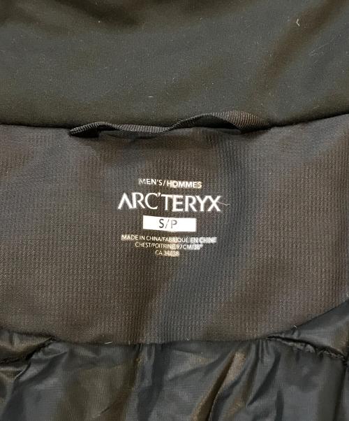 ARC'TERYX（アークテリクス）ARC'TERYX (アークテリクス) THERME PARKA　12888-64604 ブラック サイズ:SIZE Sの古着・服飾アイテム