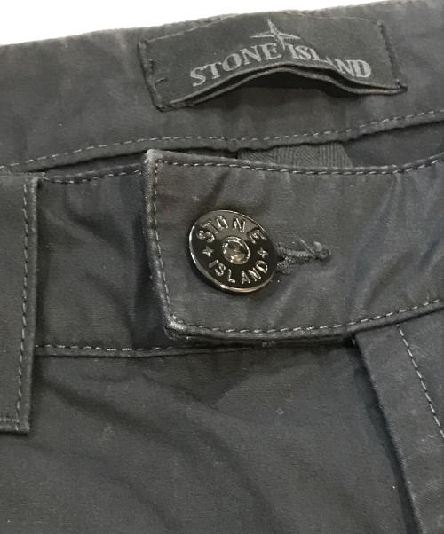 STONE ISLAND（ストーンアイランド）STONE ISLAND (ストーンアイランド) Ghost Ventile Pleated Pant　8115312F1 ブラック サイズ:SIZE 73.5cm (W29)の古着・服飾アイテム