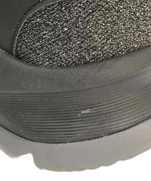 emmi（エミ）emmi (エミ) eco ニットカッティングデザインスニーカー ブラック サイズ:24の古着・服飾アイテム