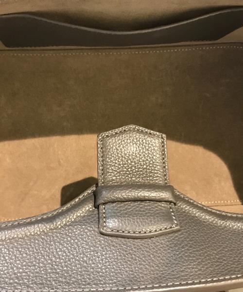 CHRISTIAN VILLA（クリスチャンヴィラ）CHRISTIAN VILLA (クリスチャンヴィラ) レザーハンドワイドバッグ グレーの古着・服飾アイテム