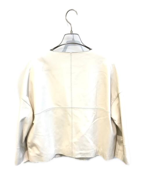 JEAN LOUIS SCHERRER（ジャンルイ シェレル）JEAN LOUIS SCHERRER (ジャンルイ シェレル) ラムレザージャケット　1238 アイボリー サイズ:Mの古着・服飾アイテム