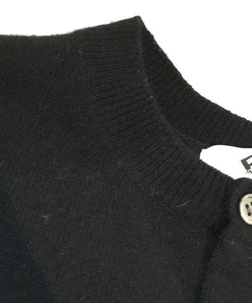 PLAY COMME des GARCONS（プレイコムデギャルソン）PLAY COMME des GARCONS (プレイコムデギャルソン) クルーネックカーディガン　AZ-N049 ブラック サイズ:SIZE Mの古着・服飾アイテム