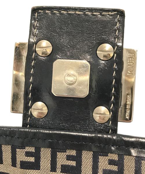 FENDI（フェンディ）FENDI (フェンディ) ズッキーノショルダーバッグ　26325 ブラウンの古着・服飾アイテム