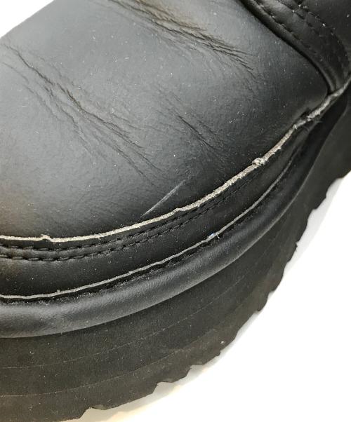 UGG（アグ）UGG (アグ) Neumel Platform Zip ブラック サイズ:22cmの古着・服飾アイテム