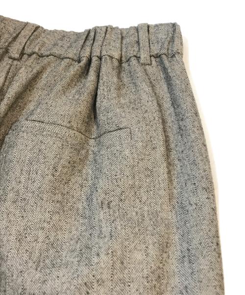 Spick and Span（スピック＆スパン）Spick and Span (スピック＆スパン) サキソニーイージースラックスパンツ　25030200905040 グレー サイズ:36の古着・服飾アイテム