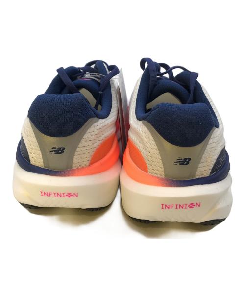 NEW BALANCE（ニューバランス）NEW BALANCE (ニューバランス) 1080 v15 W10801L7 ホワイト サイズ:24.5の古着・服飾アイテム