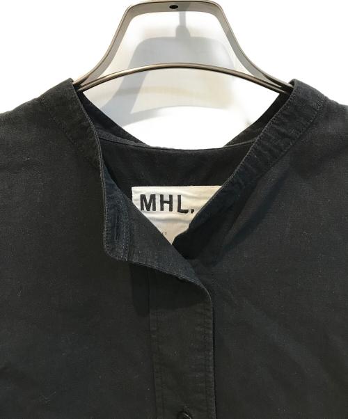 MARGARET HOWELL（マーガレットハウエル）MARGARET HOWELL (マーガレットハウエル) バンドカラーシャツ ブラック サイズ:Sの古着・服飾アイテム