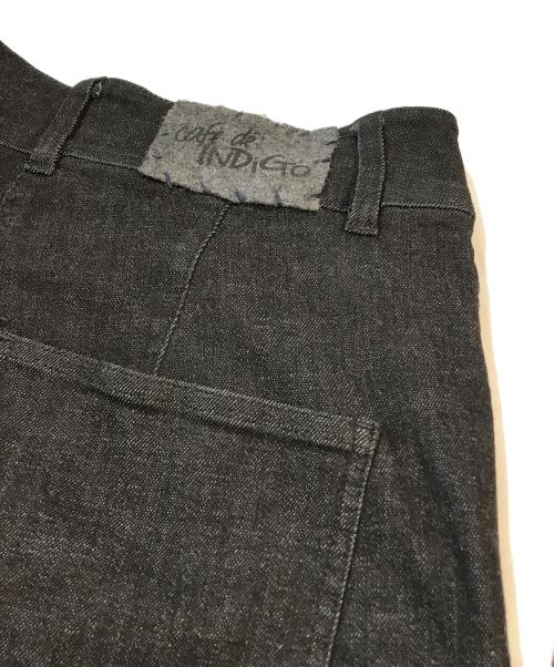 cafe de INDiGo（カフェ ド インディゴ）cafe de INDiGo (カフェ ド インディゴ) ストレッチカーブデニム　MIE102PCE ブラック サイズ:W25 未使用品の古着・服飾アイテム