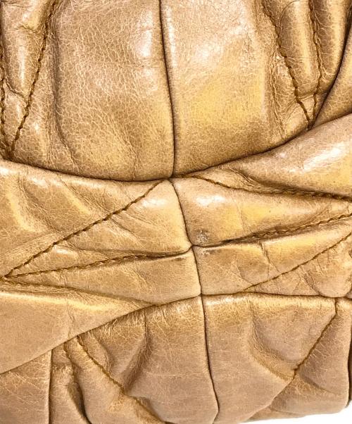 MIU MIU（ミュウミュウ）MIU MIU (ミュウミュウ) 2WAYバッグ　マテラッセ ベージュの古着・服飾アイテム