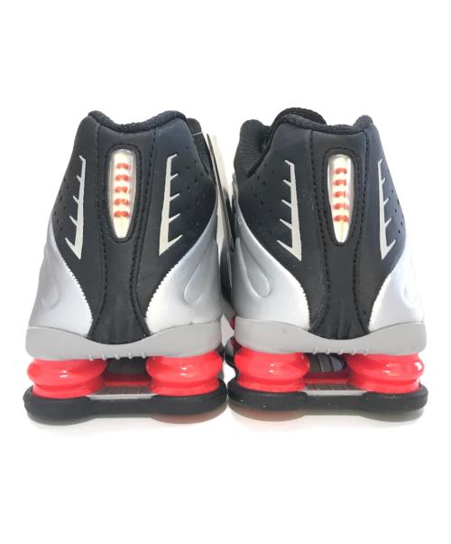 NIKE（ナイキ）NIKE (ナイキ) Shox R4 OG　BV1111-008 シルバー サイズ:26.5cmの古着・服飾アイテム
