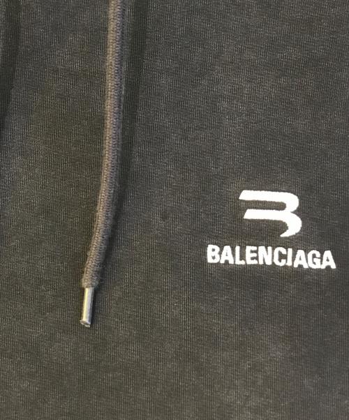 BALENCIAGA（バレンシアガ）BALENCIAGA (バレンシアガ) ミディアムフィットスポーティB プルオーバーパーカー　600583 TLVA1 ブラック サイズ:XSの古着・服飾アイテム