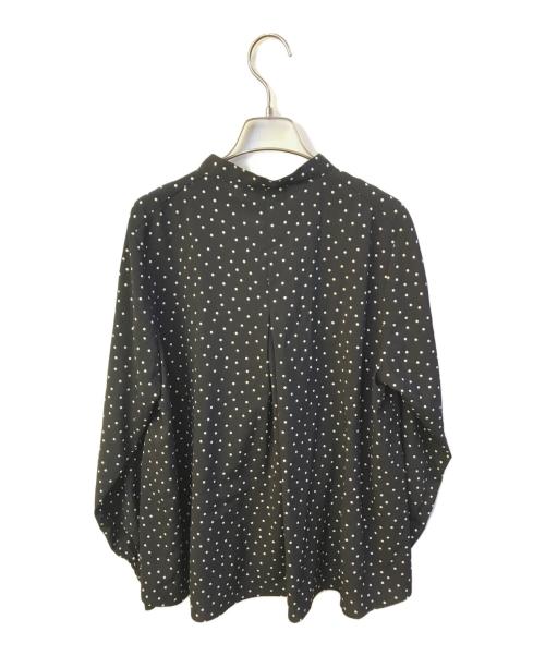 SHIPS（シップス）SHIPS (シップス) ドット花柄袖シャーリングブラウス ブラック サイズ:Free 未使用品の古着・服飾アイテム