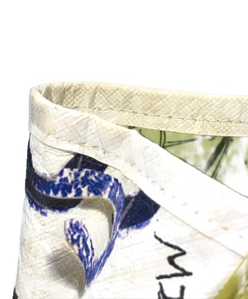 SILNA minacolo（シルナ ミナコロ）SILNA minacolo (シルナ ミナコロ) プリントトートバッグ ホワイトの古着・服飾アイテム