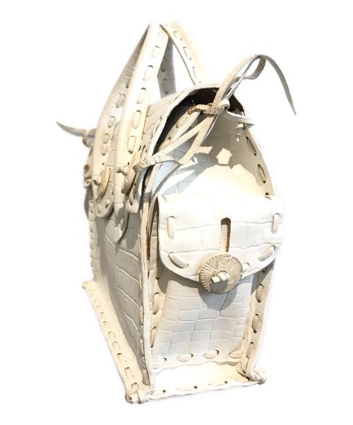 Carving Tribes（カービングトライブス）CARVING TRIBES (カービングトライブス) ハンドバッグ ホワイトの古着・服飾アイテム