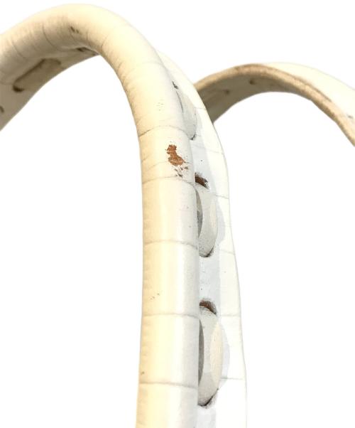 Carving Tribes（カービングトライブス）CARVING TRIBES (カービングトライブス) ハンドバッグ ホワイトの古着・服飾アイテム