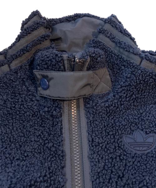 adidas（アディダス）adidas (アディダス) リバーシブルボアコート ネイビー サイズ:OTの古着・服飾アイテム