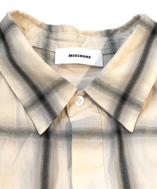 MIESROHE（ミースロエ）MIESROHE (ミースロエ) BASICダブルカフスSH ベージュ サイズ:Freeの古着・服飾アイテム