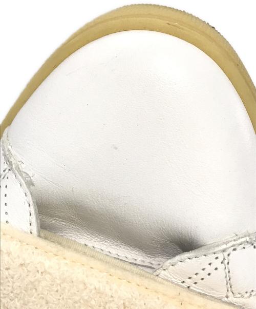 BURBERRY（バーバリー）BURBERRY (バーバリー) ベルトクロススニーカー　ITCARSRL8MAL ホワイト サイズ:40の古着・服飾アイテム