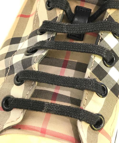 BURBERRY（バーバリー）BURBERRY (バーバリー) ノバチェックハイカットスニーカー ベージュ サイズ:SIZE 40 1/2の古着・服飾アイテム