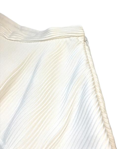 LE CIEL BLEU（ルシェルブルー）LE CIEL BLEU (ルシェルブルー) プリーツスカート/Wave Pleated Skirt　24S67102 ホワイト サイズ:38 未使用品の古着・服飾アイテム
