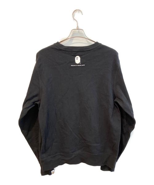 A BATHING APE（アベイシングエイプ）A BATHING APE (アベイシングエイプ) GO APE POINTER COLLEGE CREWNECK　001SWK251001M ブラック サイズ:Lの古着・服飾アイテム