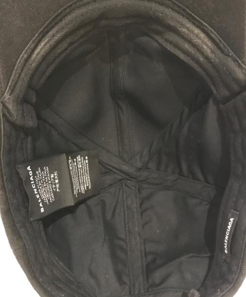 BALENCIAGA（バレンシアガ）BALENCIAGA (バレンシアガ) バイザーロゴキャップ ブラックの古着・服飾アイテム