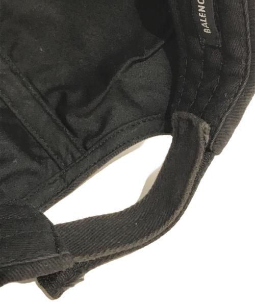 BALENCIAGA（バレンシアガ）BALENCIAGA (バレンシアガ) バイザーロゴキャップ ブラックの古着・服飾アイテム