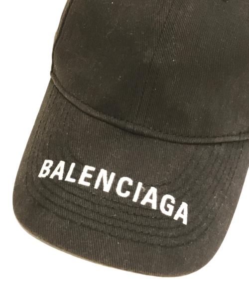 BALENCIAGA（バレンシアガ）BALENCIAGA (バレンシアガ) バイザーロゴキャップ ブラックの古着・服飾アイテム