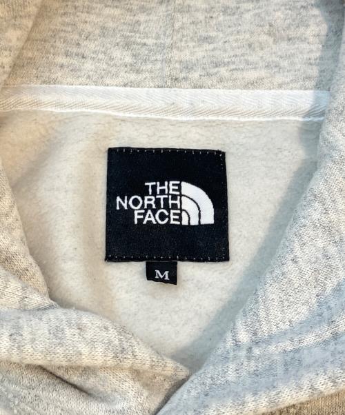 THE NORTH FACE（ザ ノース フェイス）THE NORTH FACE (ザ ノース フェイス) スクエアロゴフーディ　NT61835 グレー サイズ:Mの古着・服飾アイテム