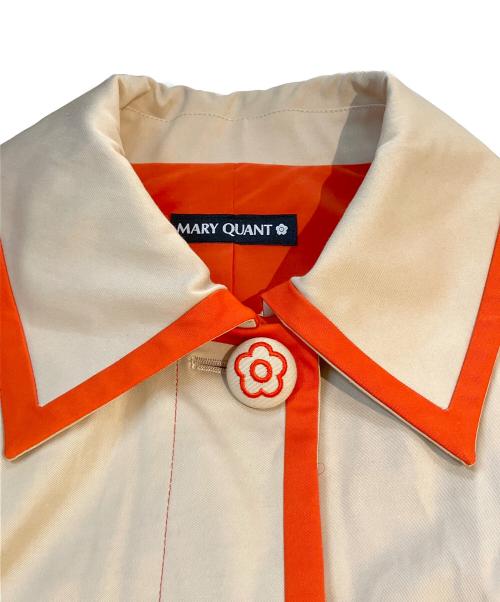 MARY QUANT（マリークヮント）MARY QUANT (マリークヮント) ステンカラーコート ベージュ×オレンジ サイズ:Mの古着・服飾アイテム