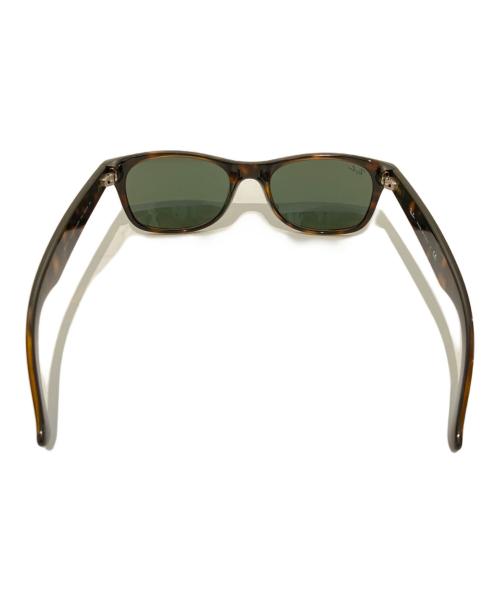 RAY-BAN（レイバン）RAY-BAN (レイバン) サングラス　RB2132 ブラウン サイズ:902 52□18の古着・服飾アイテム